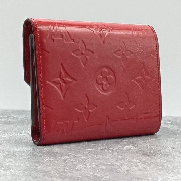LOUIS VUITTON Limited Edition Vernis Angry Bird Victorine Wallet Pomme D'Amou - Picture 4 of 15